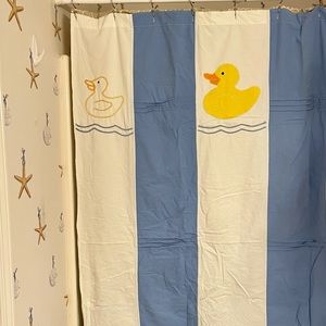 🛍 Duck Shower Curtain